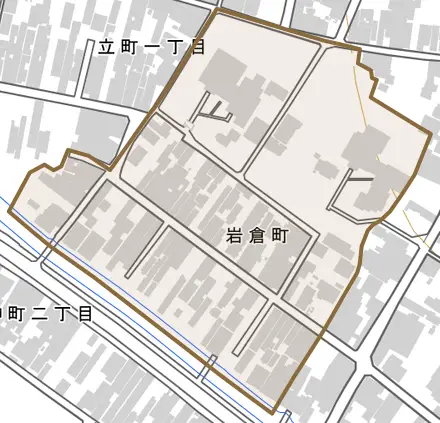 岩倉町とその周辺の地図。町の範囲を重ねている