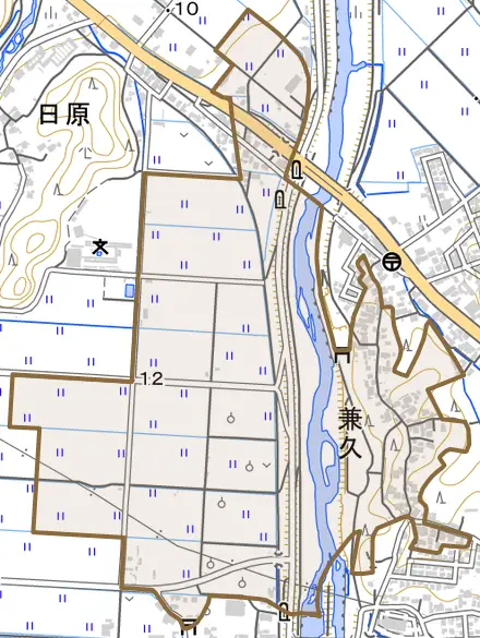 兼久とその周辺の地図。町の範囲を重ねている