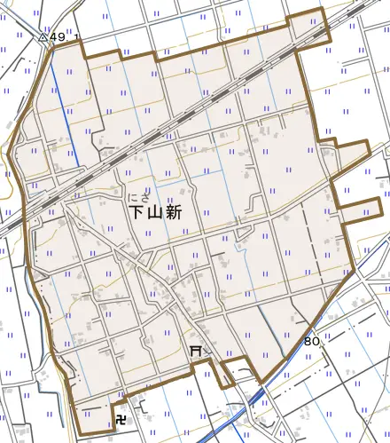 下山新とその周辺の地図。町の範囲を重ねている