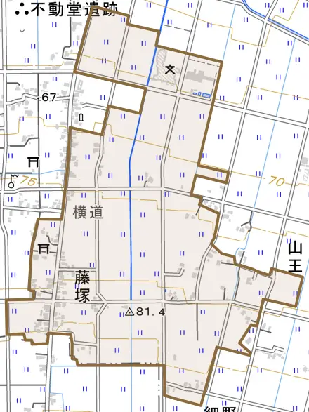 藤塚とその周辺の地図。町の範囲を重ねている