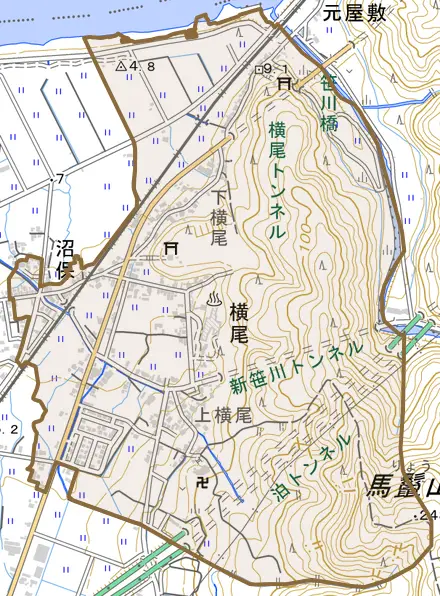 横尾とその周辺の地図。町の範囲を重ねている