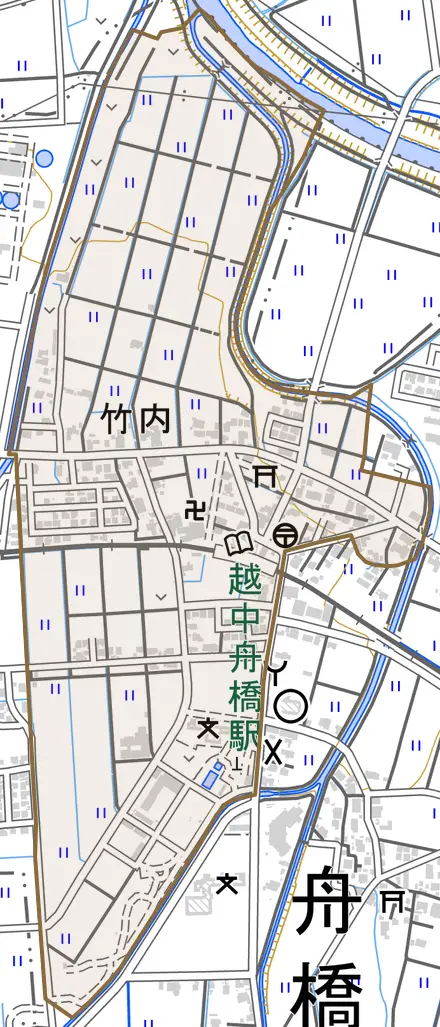 竹内とその周辺の地図。町の範囲を重ねている