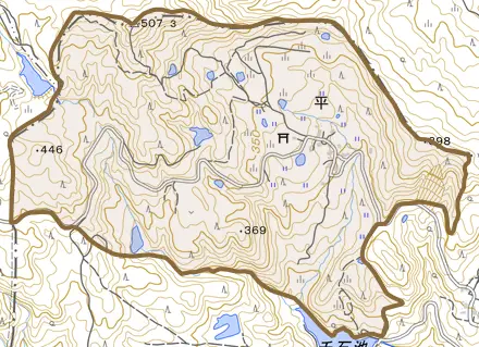 平とその周辺の地図。町の範囲を重ねている