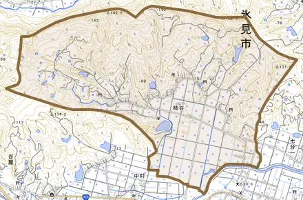 柿谷とその周辺の地図。町の範囲を重ねている