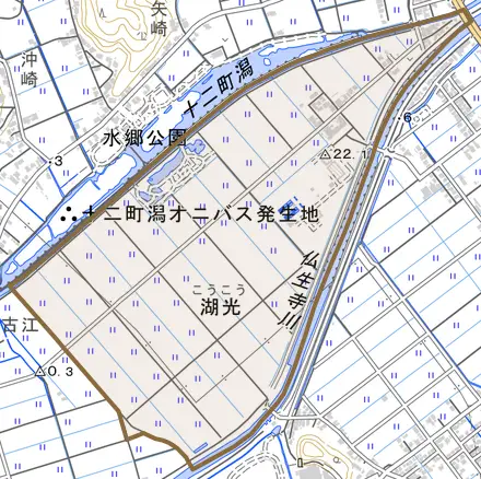 湖光とその周辺の地図。町の範囲を重ねている