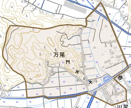 万尾とその周辺の地図。町の範囲を重ねている