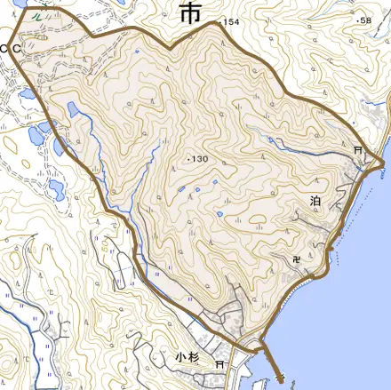 泊とその周辺の地図。町の範囲を重ねている