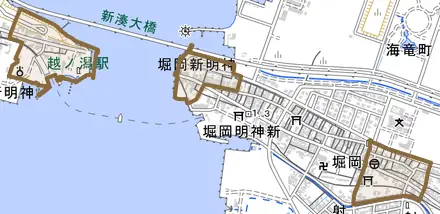 堀岡新明神とその周辺の地図。町の範囲を重ねている