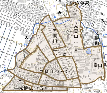 太閤山とその周辺の地図。町の範囲を重ねている