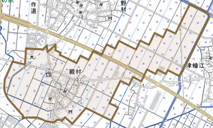 殿村とその周辺の地図。町の範囲を重ねている