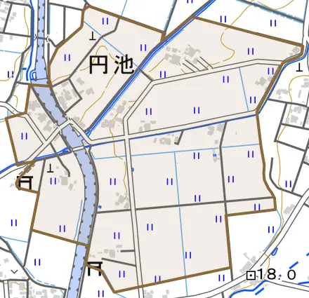 円池とその周辺の地図。町の範囲を重ねている