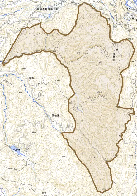 護摩堂とその周辺の地図。町の範囲を重ねている