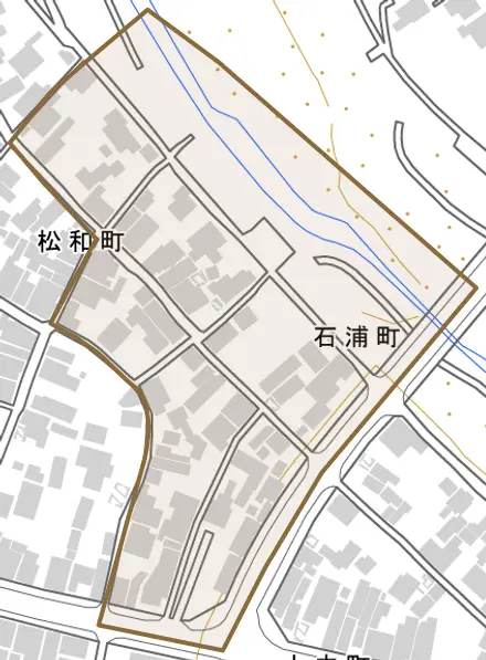 石浦町とその周辺の地図。町の範囲を重ねている