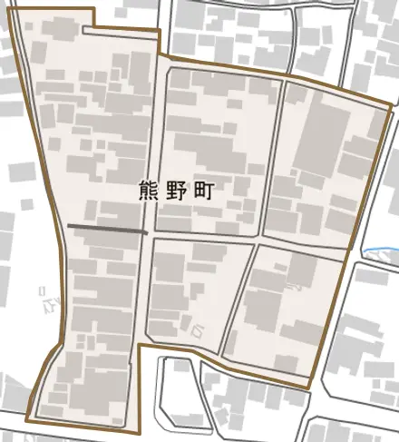 熊野町とその周辺の地図。町の範囲を重ねている