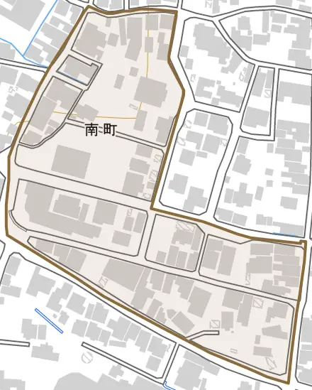 南町とその周辺の地図。町の範囲を重ねている