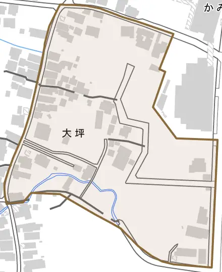 大坪とその周辺の地図。町の範囲を重ねている
