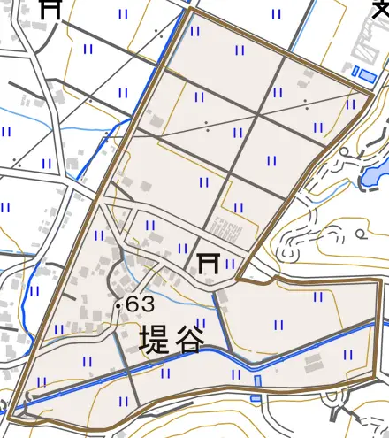 堤谷とその周辺の地図。町の範囲を重ねている