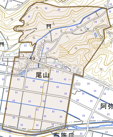 尾山とその周辺の地図。町の範囲を重ねている