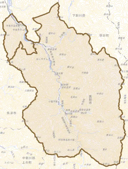宇奈月温泉とその周辺の地図。町の範囲を重ねている