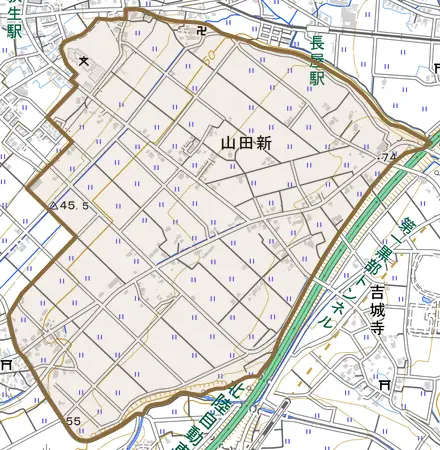 山田新とその周辺の地図。町の範囲を重ねている