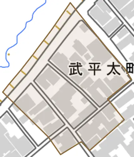 武平太町とその周辺の地図。町の範囲を重ねている