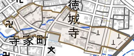 四間町とその周辺の地図。町の範囲を重ねている