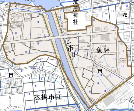 魚躬とその周辺の地図。町の範囲を重ねている