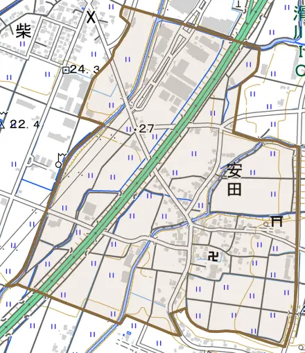 安田とその周辺の地図。町の範囲を重ねている