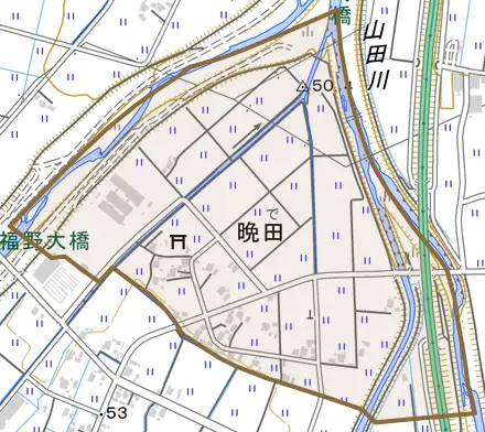 晩田とその周辺の地図。町の範囲を重ねている
