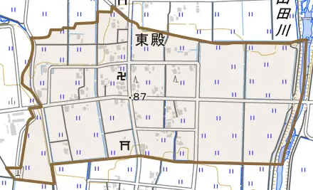 東殿とその周辺の地図。町の範囲を重ねている
