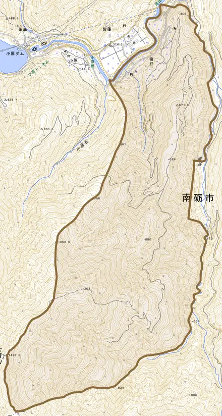 猪谷とその周辺の地図。町の範囲を重ねている