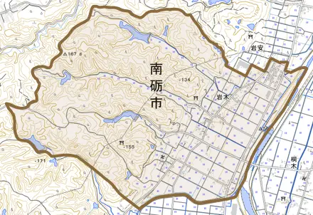 岩木とその周辺の地図。町の範囲を重ねている