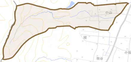 小山とその周辺の地図。町の範囲を重ねている