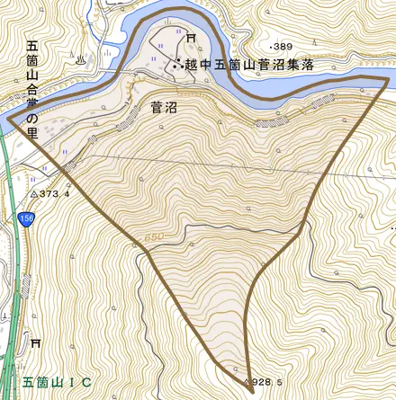 菅沼とその周辺の地図。町の範囲を重ねている