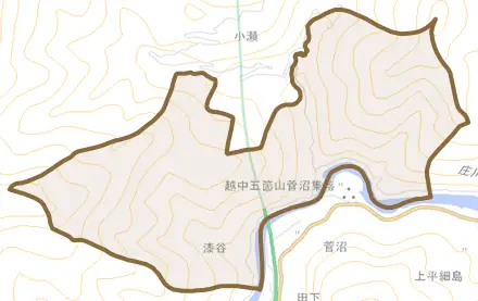 漆谷とその周辺の地図。町の範囲を重ねている