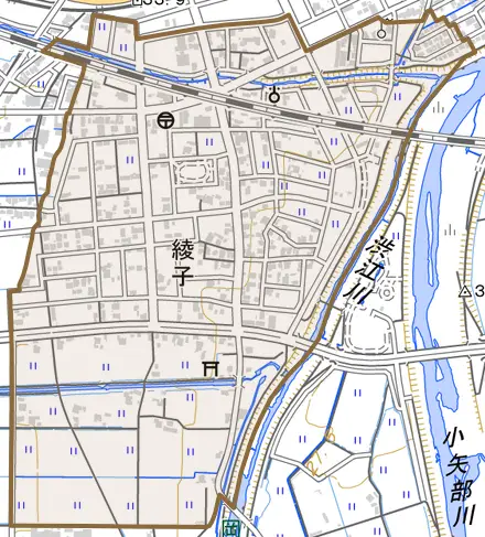 綾子とその周辺の地図。町の範囲を重ねている