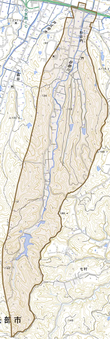 杉谷内とその周辺の地図。町の範囲を重ねている