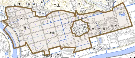 二上町とその周辺の地図。町の範囲を重ねている