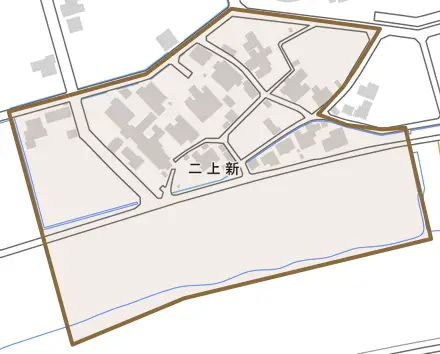 二上新とその周辺の地図。町の範囲を重ねている
