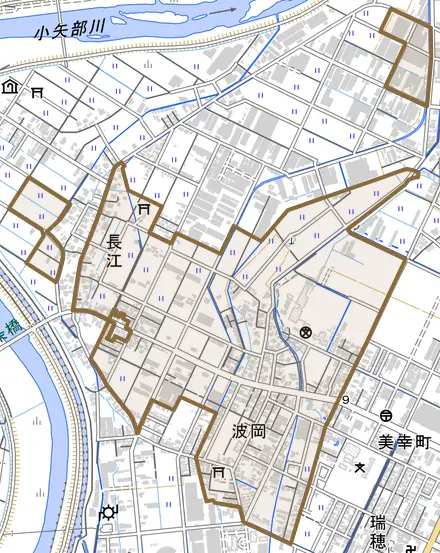 波岡とその周辺の地図。町の範囲を重ねている