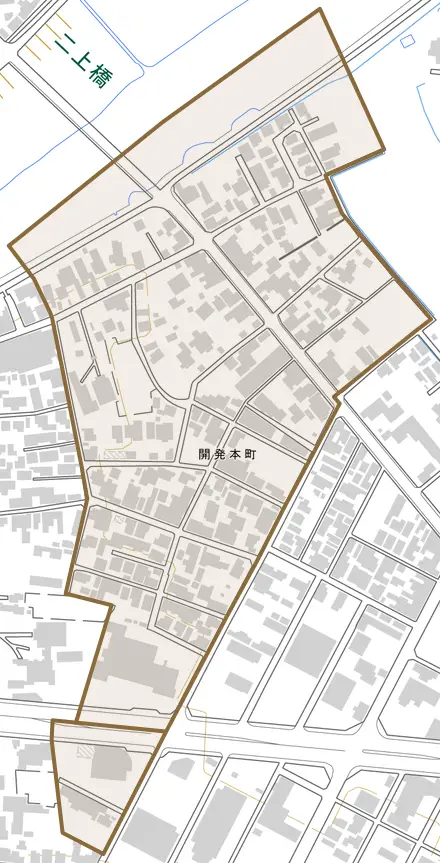 開発本町とその周辺の地図。町の範囲を重ねている