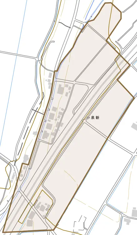 小泉新とその周辺の地図。町の範囲を重ねている