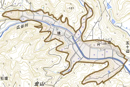 境とその周辺の地図。町の範囲を重ねている