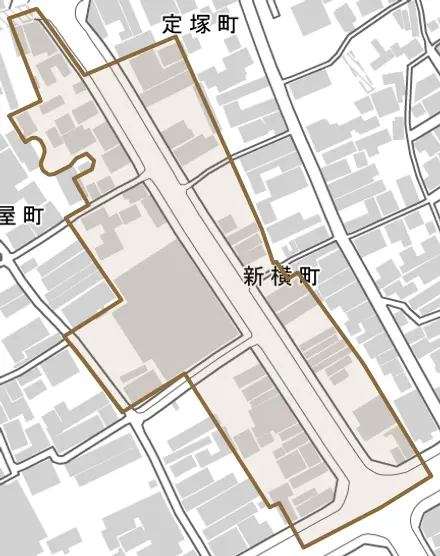 新横町とその周辺の地図。町の範囲を重ねている