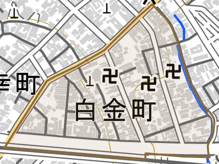 白金町とその周辺の地図。町の範囲を重ねている