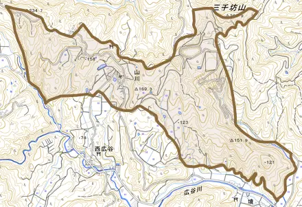 山川とその周辺の地図。町の範囲を重ねている
