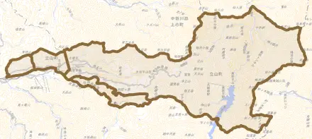 芦峅寺とその周辺の地図。町の範囲を重ねている