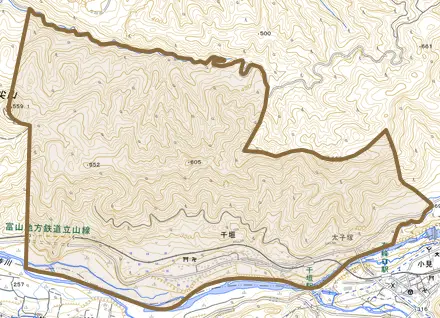 千垣とその周辺の地図。町の範囲を重ねている