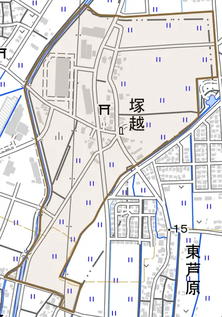 塚越とその周辺の地図。町の範囲を重ねている