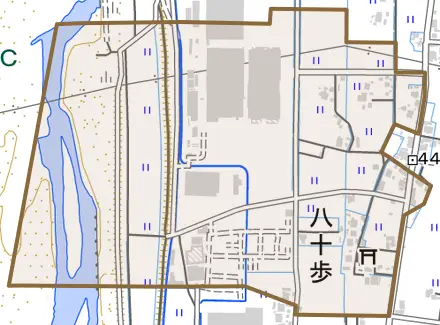 八十歩とその周辺の地図。町の範囲を重ねている